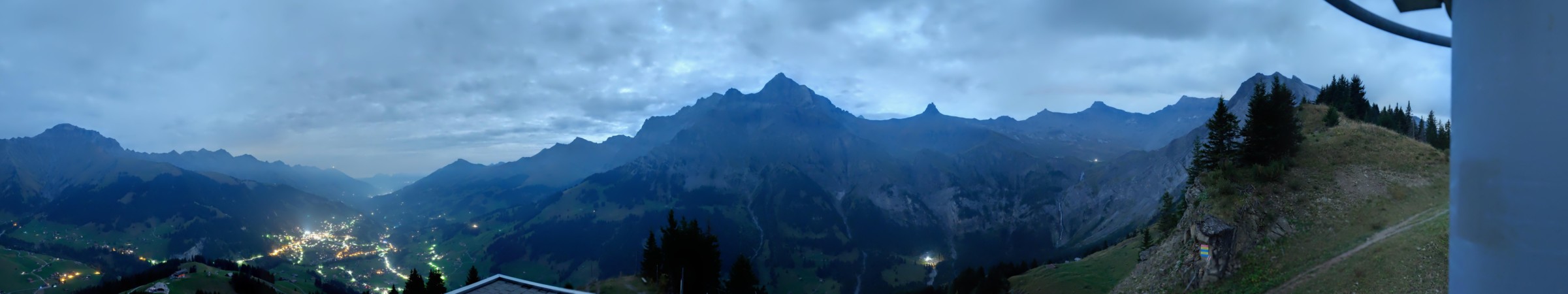 Adelboden - Lenk Bergbahnen AG Höchstbahn - Adelboden - Lenk Bergbahnen snow cam captured at 30 September 2026 at 11:59 pm GMT+2