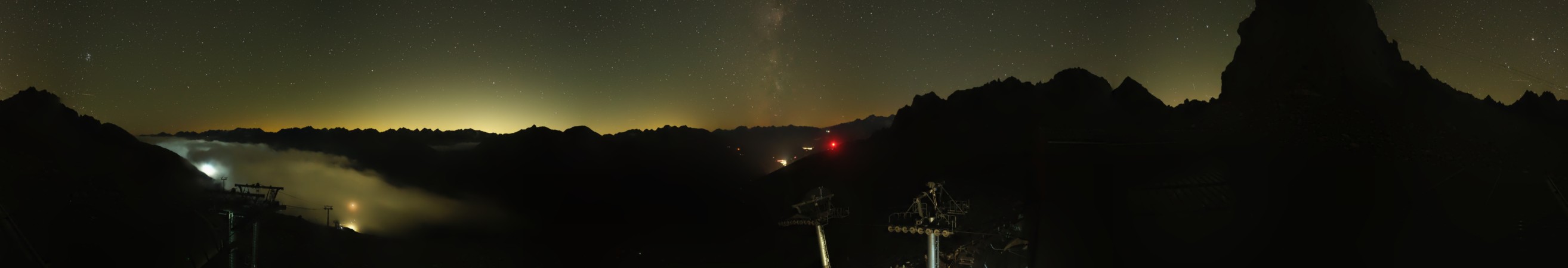 Andermatt Sedrun Disentis Schneehüenerstock snow cam captured at 14 September 2026 at 11:52 pm GMT+2