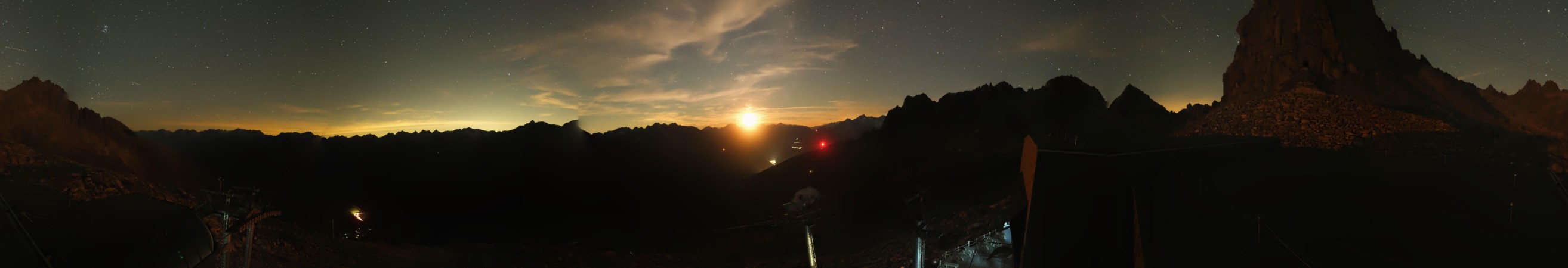 Andermatt Sedrun Disentis Schneehüenerstock snow cam captured at 19 September 2026 at 11:54 pm GMT+2