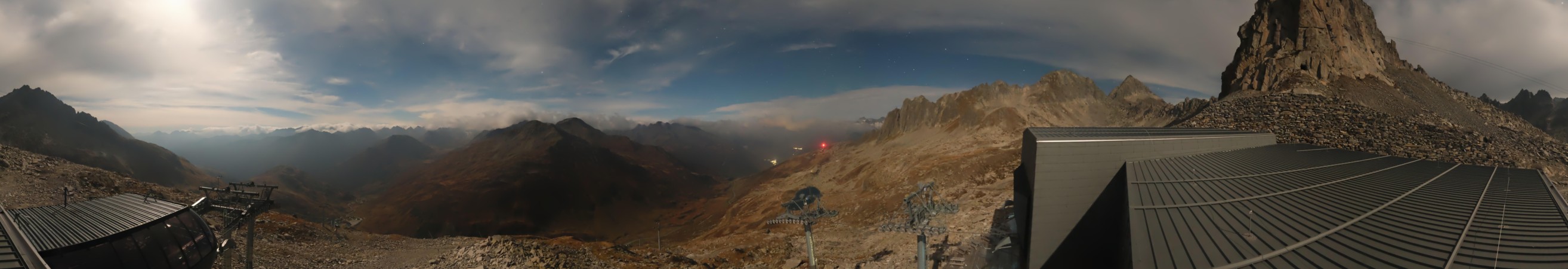 Andermatt Sedrun Disentis Schneehüenerstock snow cam captured at 29 September 2026 at 11:50 pm GMT+2