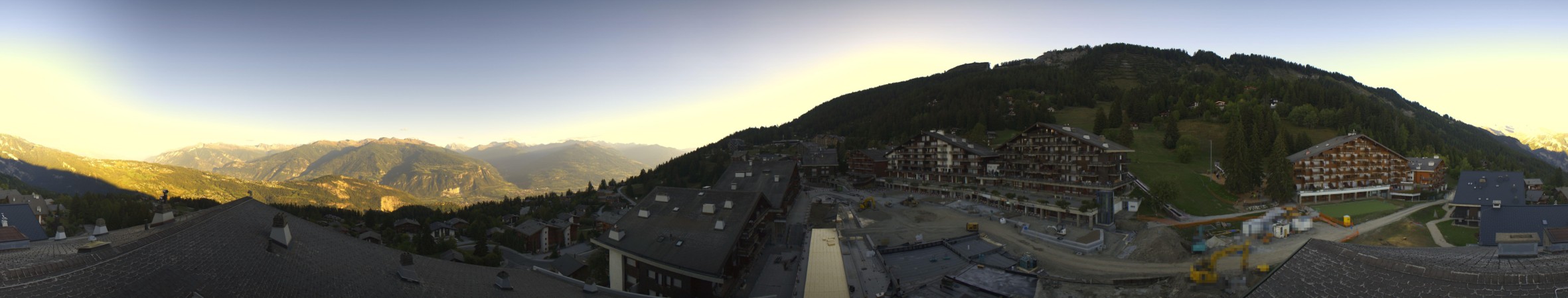 Anzère Tourisme Anzère - Village snow cam captured at 15 September 2026 at 6:46 pm GMT+2