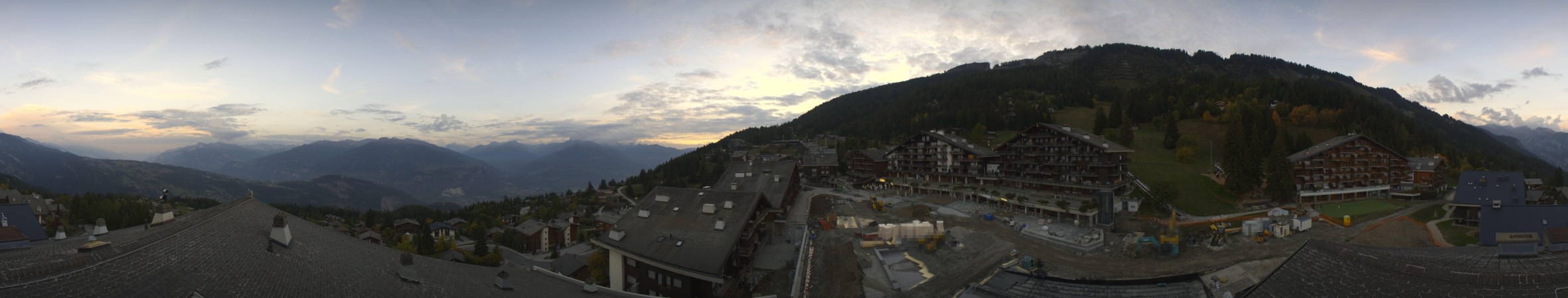Anzère Tourisme Anzère - Village snow cam captured at 3 October 2026 at 7:14 pm GMT+2