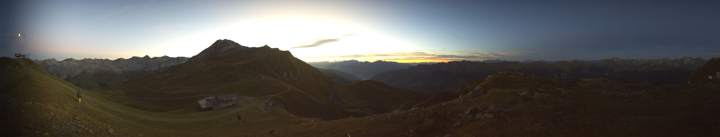 Arosa Bergbahnen Brüggerhorn snow cam captured at 23 September 2026 at 7:51 pm GMT+2