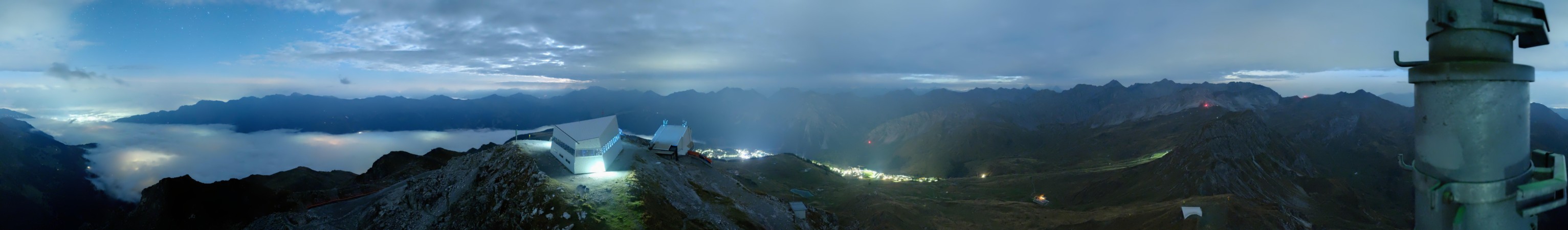 Arosa Bergbahnen Weisshorn snow cam captured at 2 October 2026 at 11:50 pm GMT+2