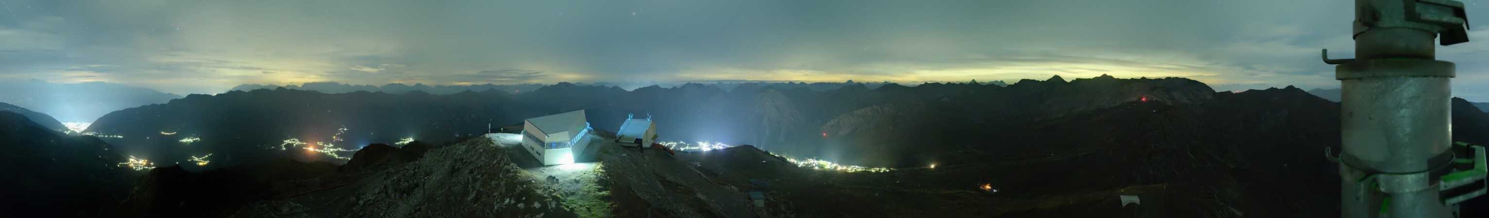 Arosa Bergbahnen Weisshorn snow cam captured at 4 October 2026 at 11:50 pm GMT+2