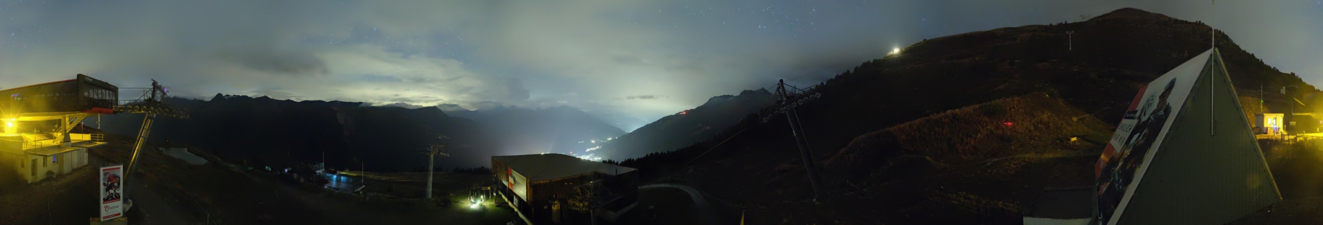 Bellwald Tourismus Bellwald Mittelstation Fleschen snow cam captured at 13 September 2026 at 11:39 pm GMT+2
