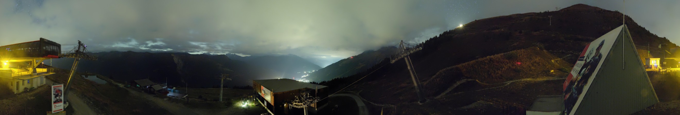 Bellwald Tourismus Bellwald Mittelstation Fleschen snow cam captured at 18 September 2026 at 11:59 pm GMT+2
