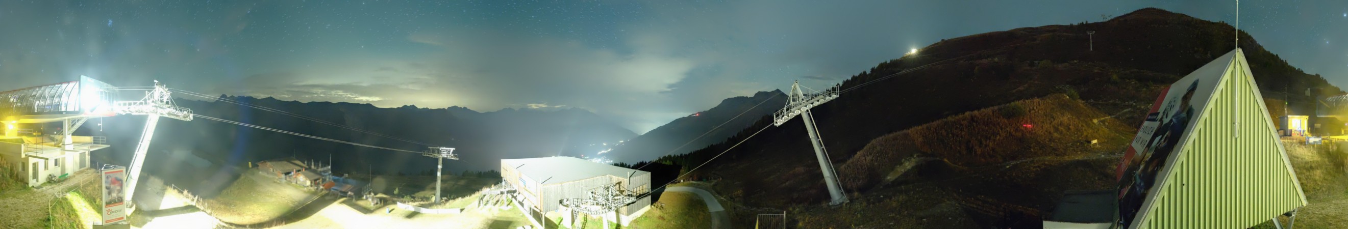 Bellwald Tourismus Bellwald Mittelstation Fleschen snow cam captured at 4 October 2026 at 11:41 pm GMT+2