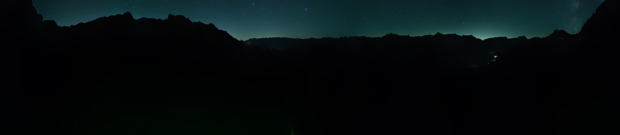 Braunwald Sportbahnen Seblengrat snow cam captured at 14 September 2026 at 11:53 pm GMT+2