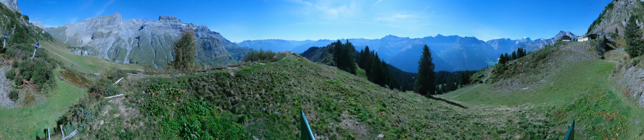 Braunwald Sportbahnen Seblengrat snow cam captured at 28 September 2026 at 11:54 pm GMT+2