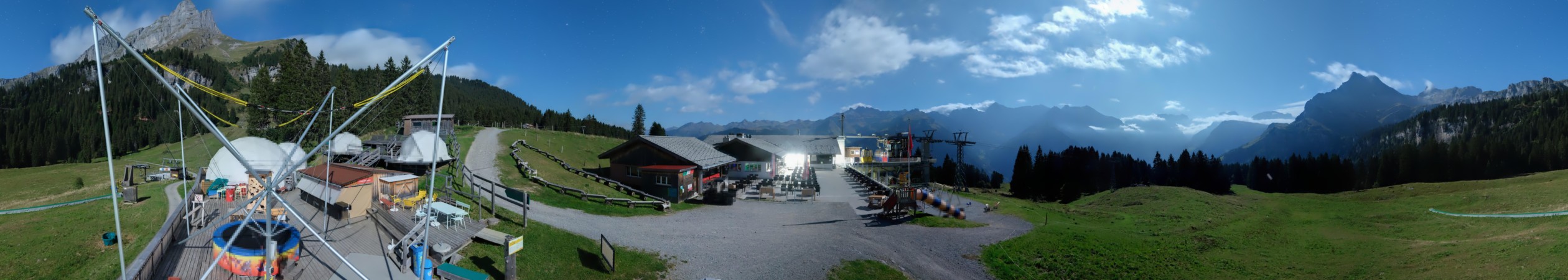 Braunwald Sportbahnen Z_Grotzenbüel snow cam captured at 24 September 2026 at 11:57 pm GMT+2