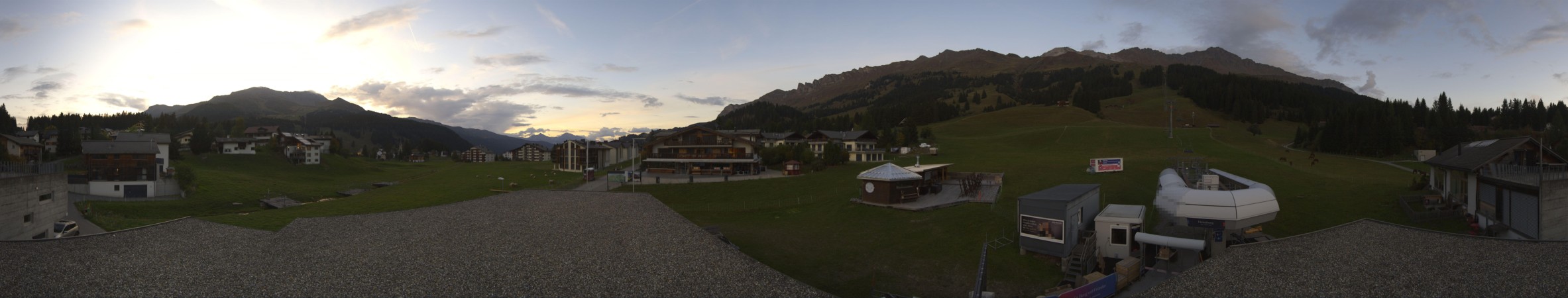Churwalden - Parpan Gemeinde Heimberg - Parpan - Lenzerheide snow cam captured at 4 October 2026 at 7:03 pm GMT+2