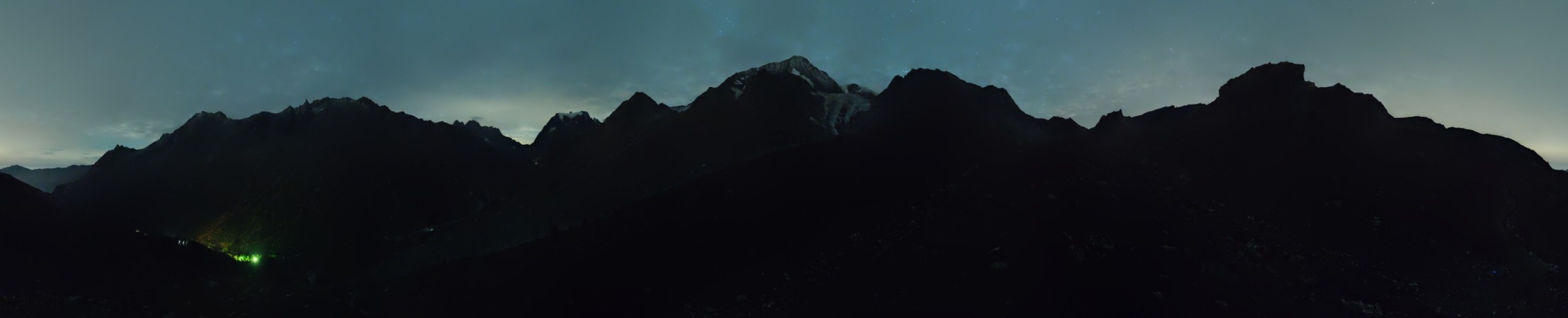 Evolène Région Tourisme Arolla snow cam captured at 4 October 2026 at 11:43 pm GMT+2