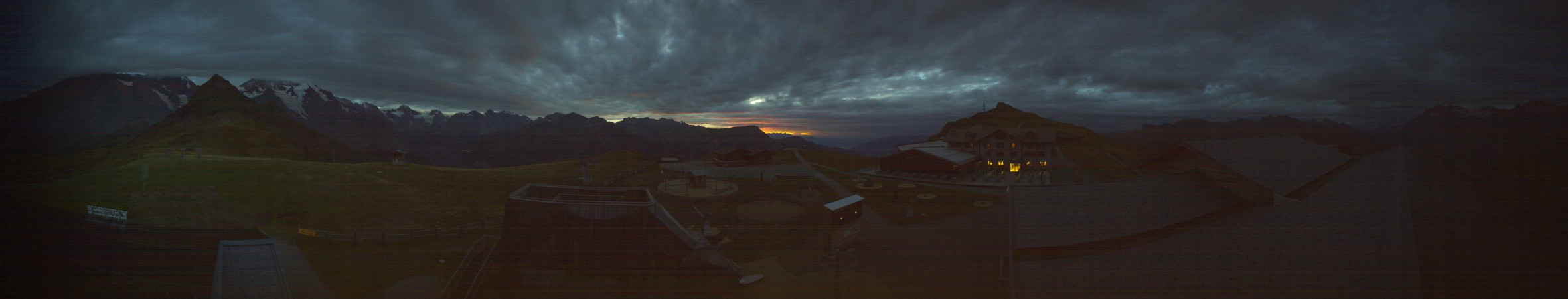 Grindelwald-Männlichen Gondelbahn AG Bergstation Männlichen snow cam captured at 13 September 2026 at 8:14 pm GMT+2