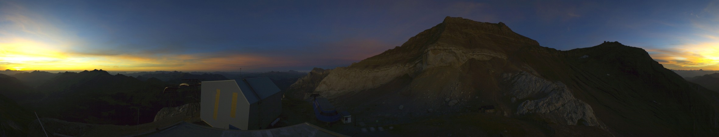 Gstaad 3000 Cabane snow cam captured at 21 September 2026 at 7:52 pm GMT+2