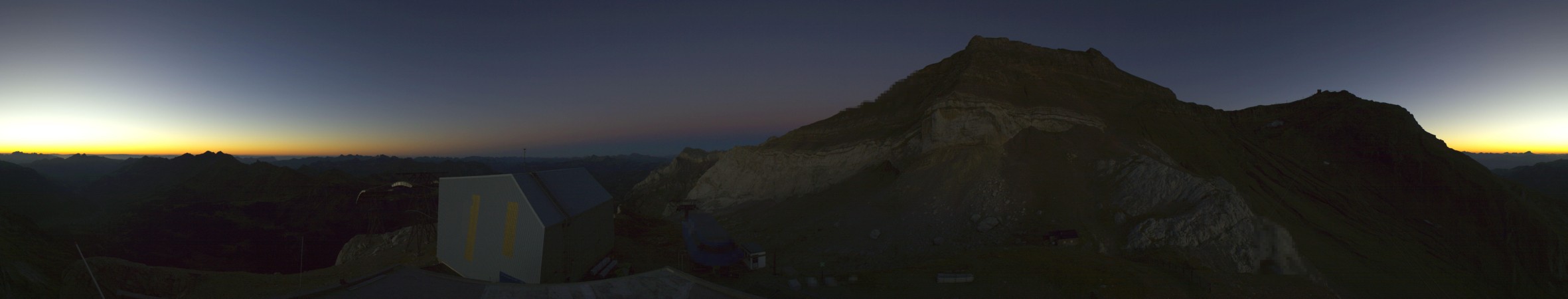 Gstaad 3000 Cabane snow cam captured at 22 September 2026 at 7:53 pm GMT+2