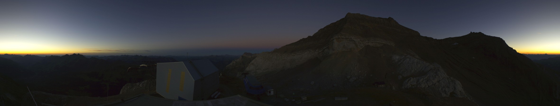 Gstaad 3000 Cabane snow cam captured at 26 September 2026 at 7:39 pm GMT+2