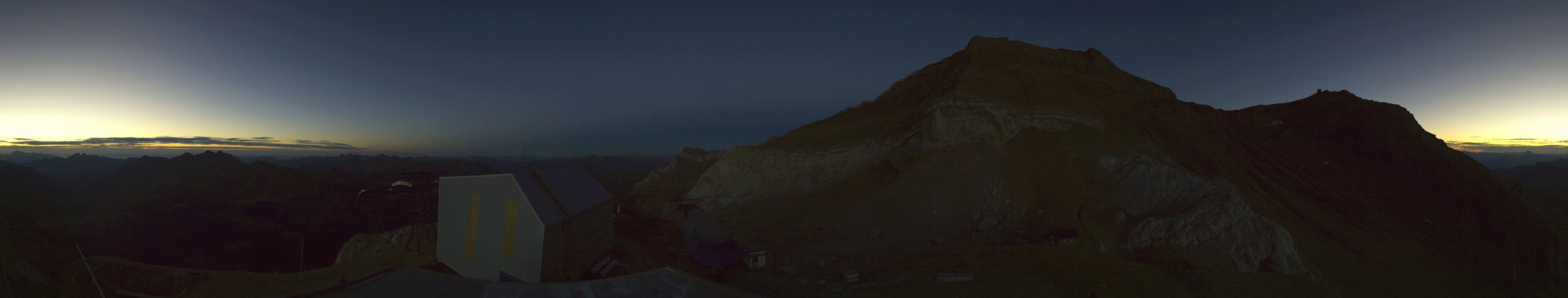 Gstaad 3000 Cabane snow cam captured at 27 September 2026 at 7:46 pm GMT+2