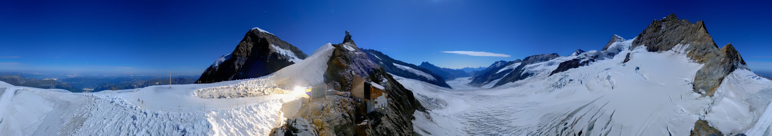 Jungfraubahnen Management AG Jungfraujoch snow cam captured at 27 September 2026 at 11:51 pm GMT+2