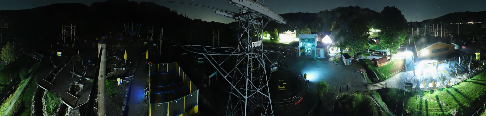 Kronberg Luftseilbahn Kronberg Talstation snow cam captured at 14 September 2026 at 11:55 pm GMT+2