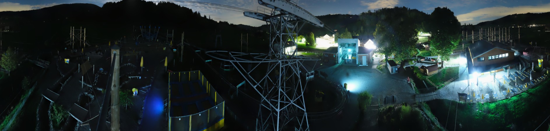 Kronberg Luftseilbahn Kronberg Talstation snow cam captured at 20 September 2026 at 11:54 pm GMT+2