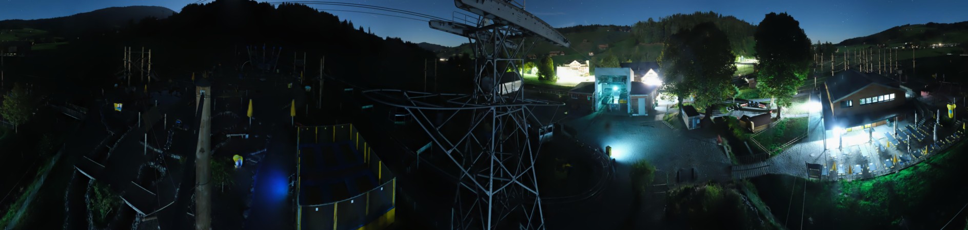 Kronberg Luftseilbahn Kronberg Talstation snow cam captured at 21 September 2026 at 11:55 pm GMT+2