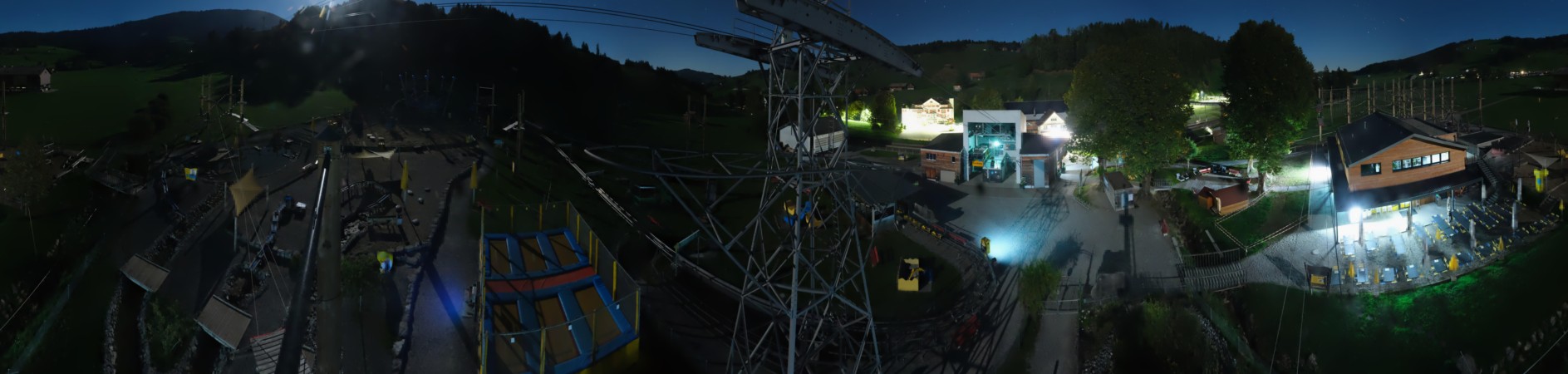 Kronberg Luftseilbahn Kronberg Talstation snow cam captured at 22 September 2026 at 11:56 pm GMT+2