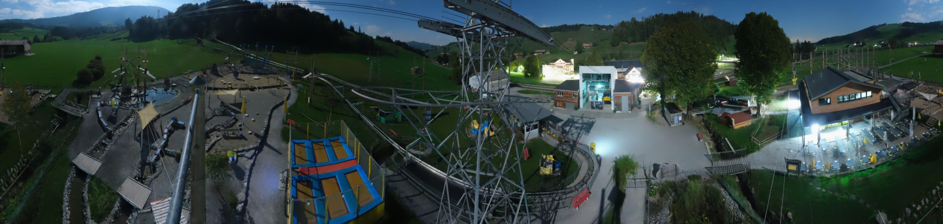 Kronberg Luftseilbahn Kronberg Talstation snow cam captured at 24 September 2026 at 11:51 pm GMT+2