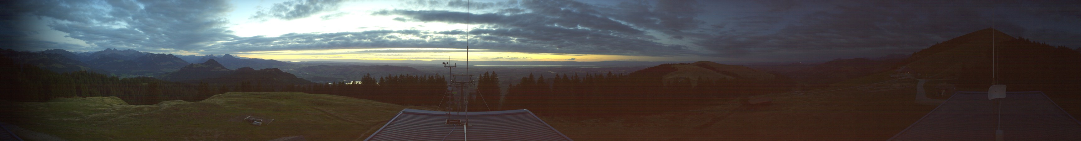 La Berra SRM La Berra snow cam captured at 18 September 2026 at 8:11 pm GMT+2