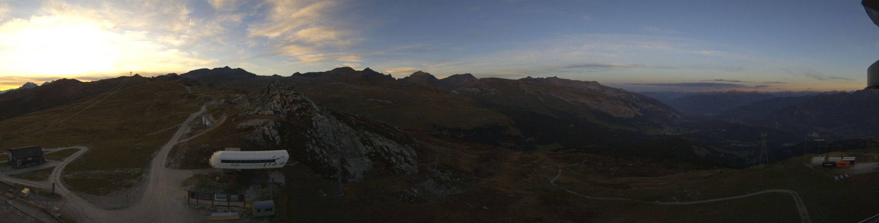 Laax Flims Falera - Weisse Arena Crap Sogn Gion Plaun snow cam captured at 28 September 2026 at 7:11 pm GMT+2