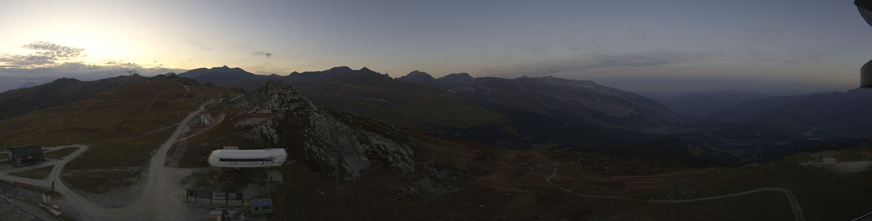 Laax Flims Falera - Weisse Arena Crap Sogn Gion Plaun snow cam captured at 30 September 2026 at 7:12 pm GMT+2