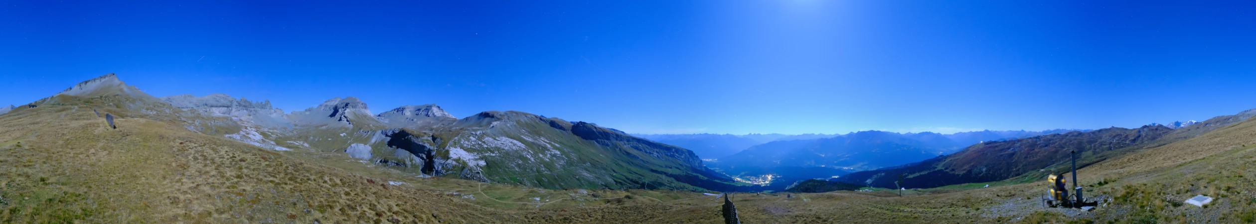 Laax Flims Falera - Weisse Arena Mutta Rodunda snow cam captured at 26 September 2026 at 11:54 pm GMT+2
