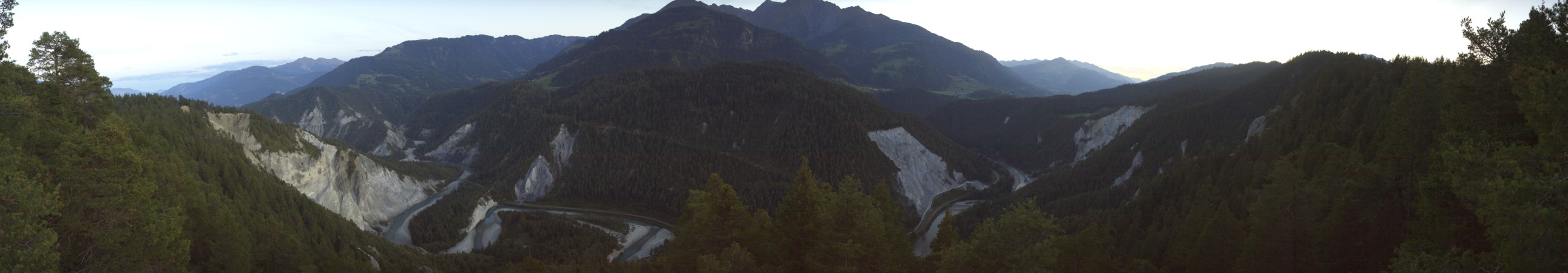 Laax Flims Falera - Weisse Arena Rheinschlucht - Conn snow cam captured at 28 September 2026 at 7:33 pm GMT+2