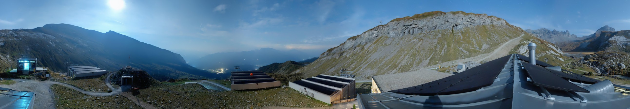 Laax Flims Falera - Weisse Arena Segneshütte snow cam captured at 30 September 2026 at 11:51 pm GMT+2