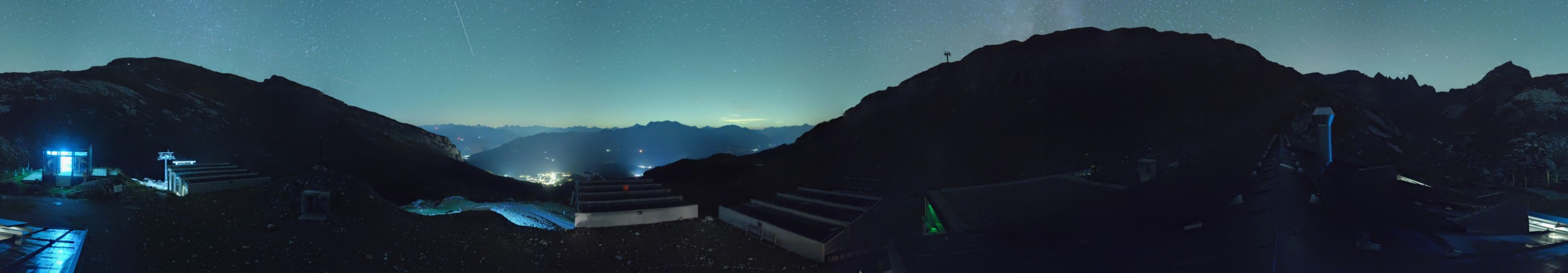 Laax Flims Falera - Weisse Arena Segneshütte snow cam captured at 5 October 2026 at 11:47 pm GMT+2