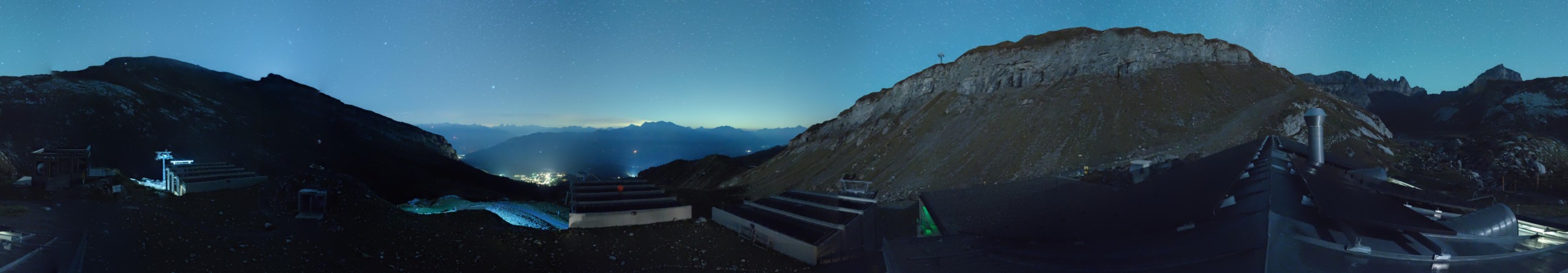 Laax Flims Falera - Weisse Arena Segneshütte snow cam captured at 6 October 2026 at 3:50 am GMT+2
