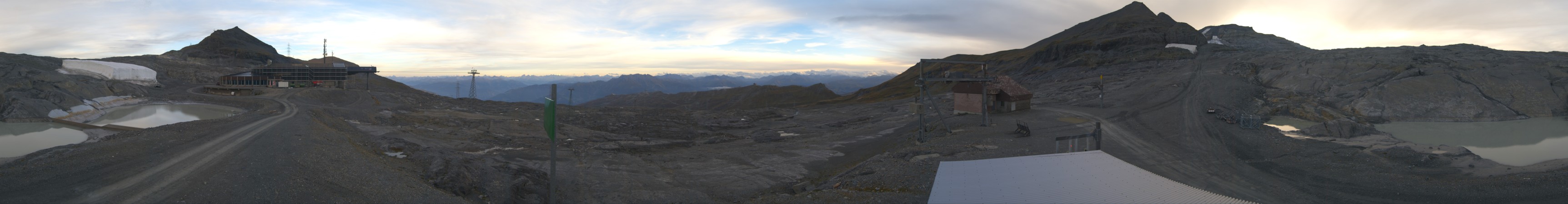 Laax Flims Falera - Weisse Arena Vorab Gletscher snow cam captured at 17 September 2026 at 7:15 pm GMT+2