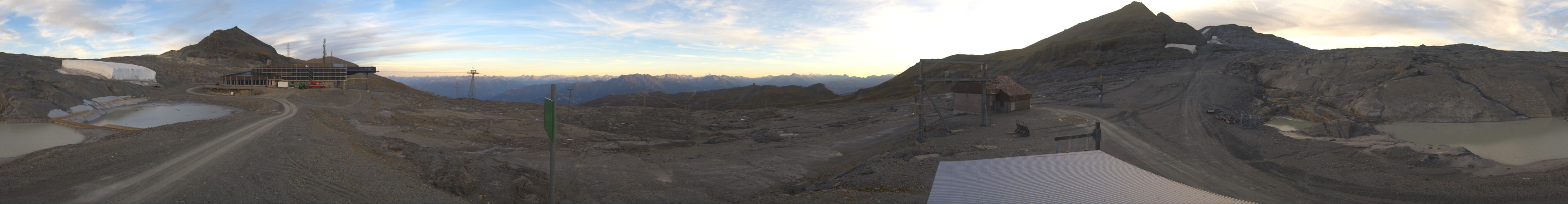 Laax Flims Falera - Weisse Arena Vorab Gletscher snow cam captured at 19 September 2026 at 7:11 pm GMT+2