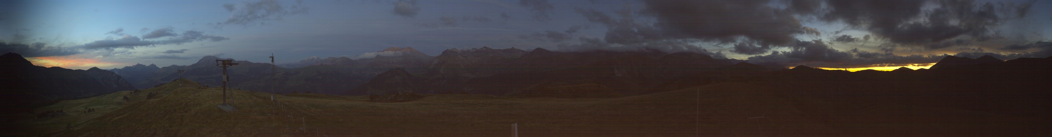 Lenk Bergbahnen Betelberg snow cam captured at 12 September 2026 at 8:27 pm GMT+2