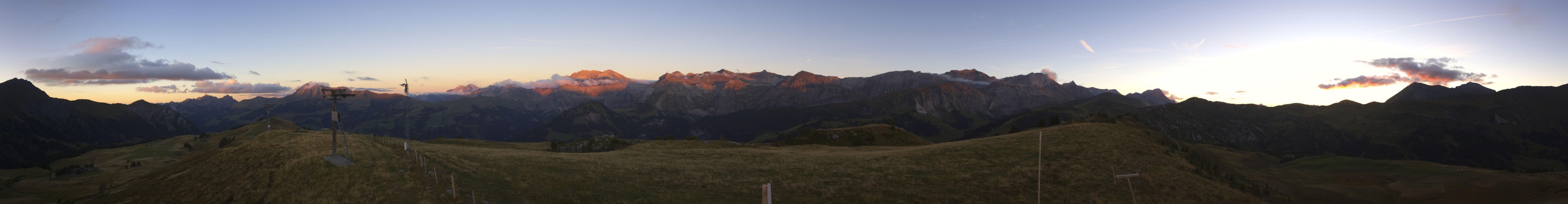 Lenk Bergbahnen Betelberg snow cam captured at 14 September 2026 at 8:04 pm GMT+2