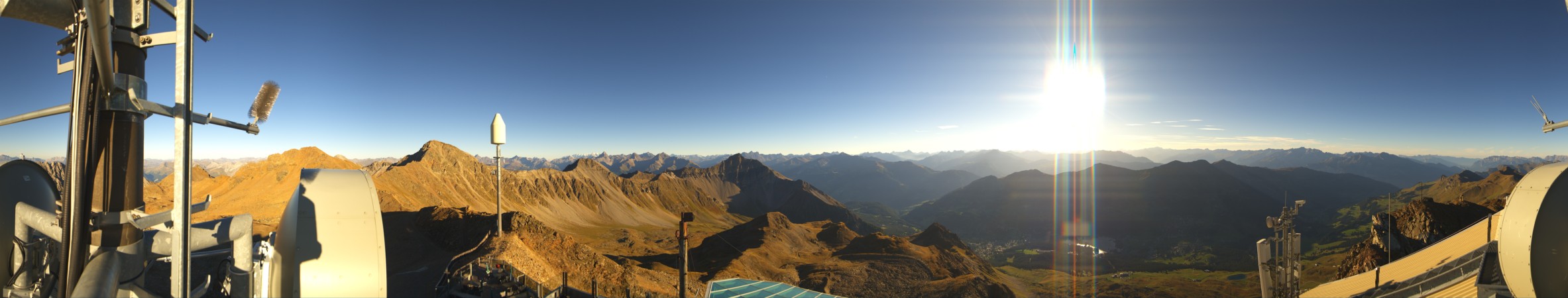 Lenzerheide Bergbahnen Parpaner Rothorn snow cam captured at 15 September 2026 at 6:16 pm GMT+2