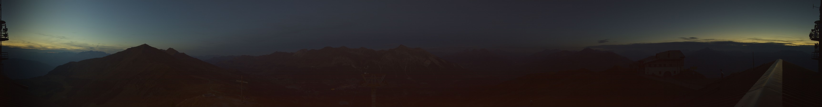 Lenzerheide Bergbahnen Piz Scalottas snow cam captured at 30 September 2026 at 7:45 pm GMT+2