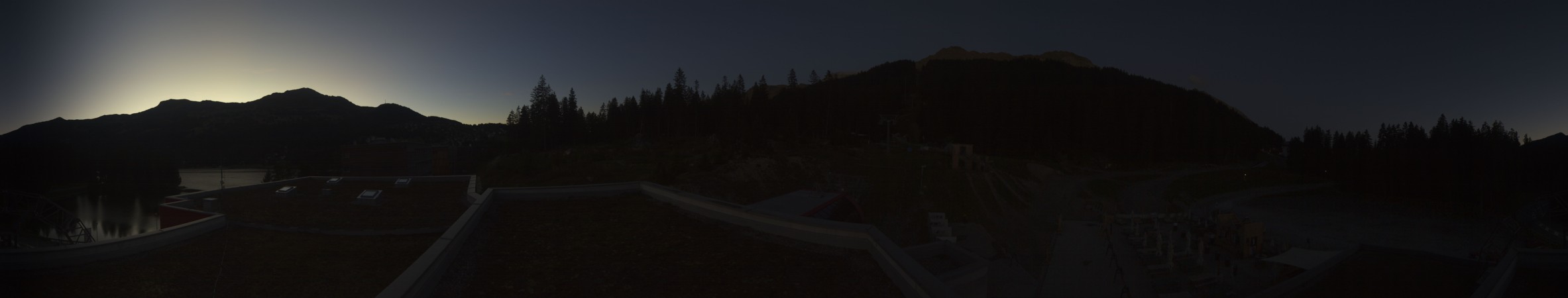 Lenzerheide Bergbahnen Talstation snow cam captured at 14 September 2026 at 8:05 pm GMT+2