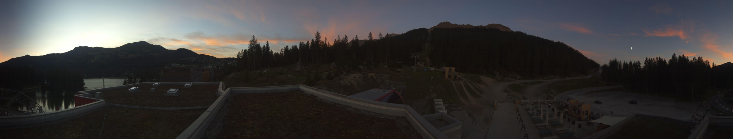 Lenzerheide Bergbahnen Talstation snow cam captured at 19 September 2026 at 7:44 pm GMT+2
