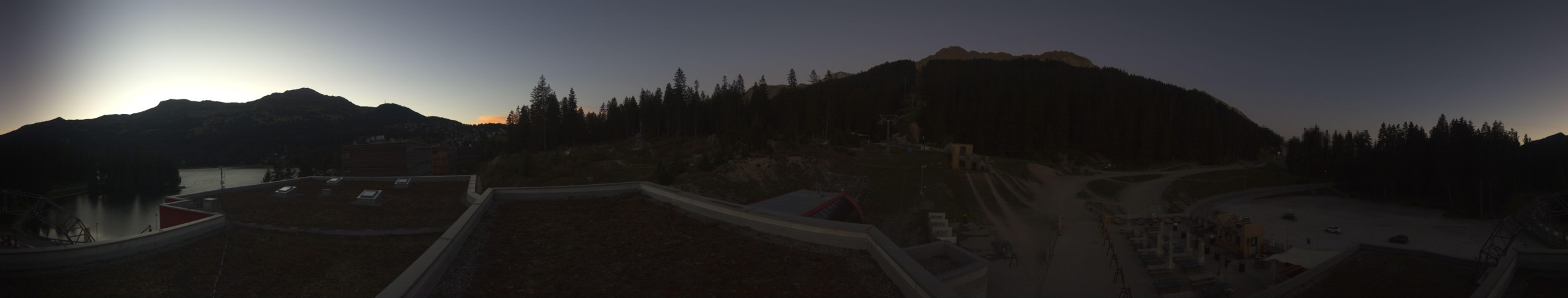 Lenzerheide Bergbahnen Talstation snow cam captured at 26 September 2026 at 7:41 pm GMT+2
