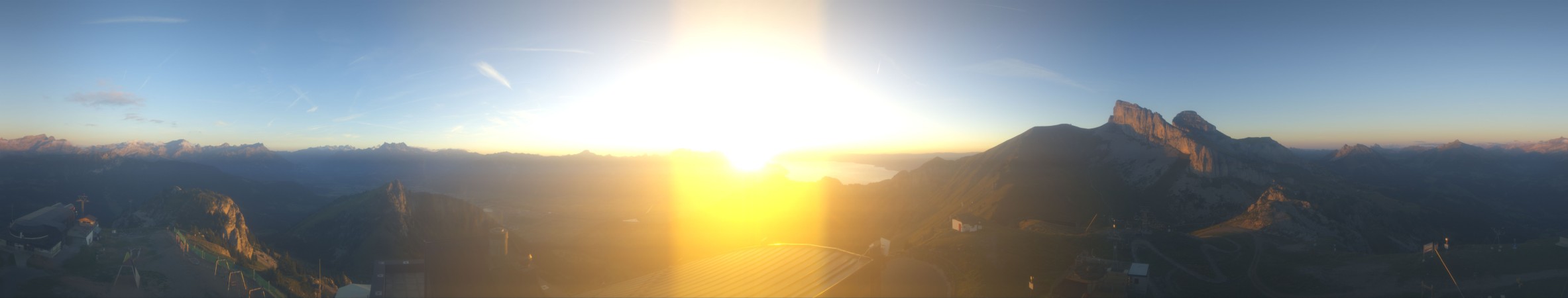 Leysin Télé La Berneuse - Kuklos snow cam captured at 14 September 2026 at 7:54 pm GMT+2