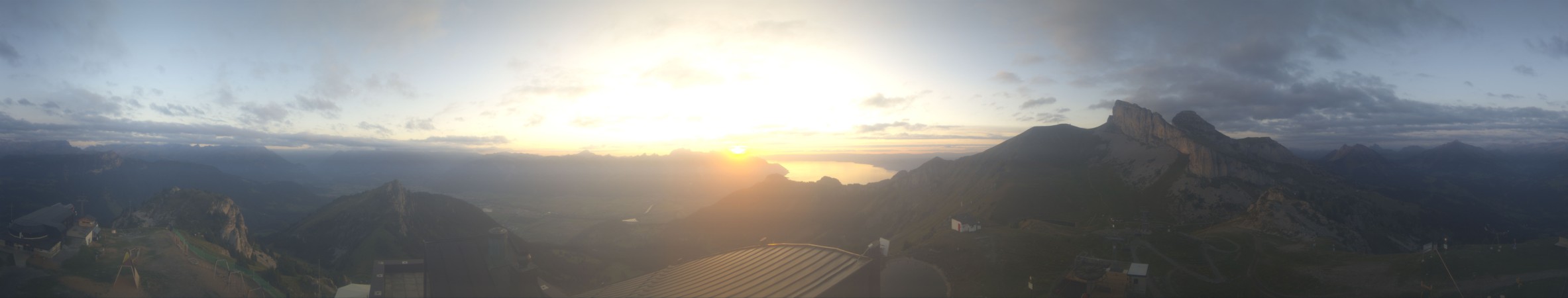 Leysin Télé La Berneuse - Kuklos snow cam captured at 18 September 2026 at 7:39 pm GMT+2