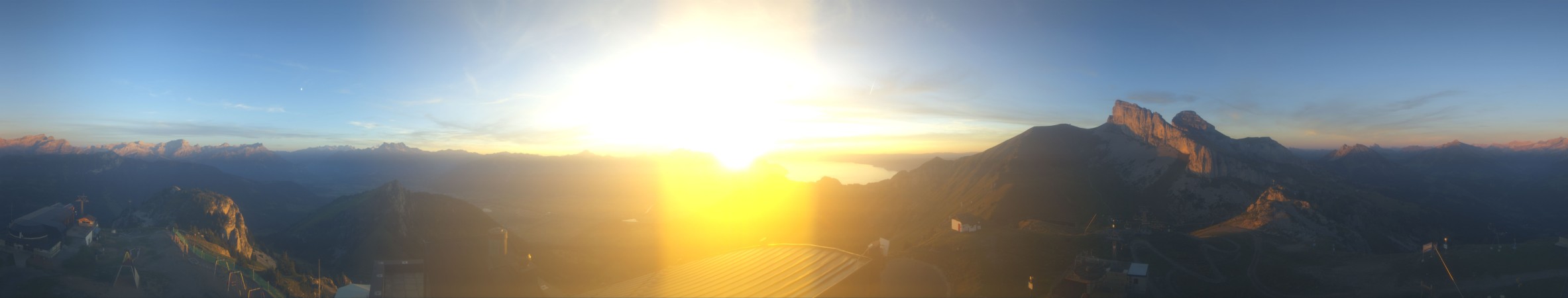 Leysin Télé La Berneuse - Kuklos snow cam captured at 19 September 2026 at 7:44 pm GMT+2