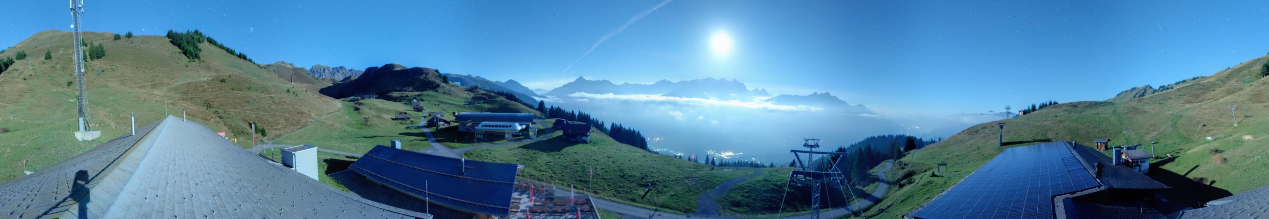 Meiringen Hasliberg Bergbahnen Meiringen Hasliberg - Käserstatt snow cam captured at 21 September 2026 at 11:48 pm GMT+2
