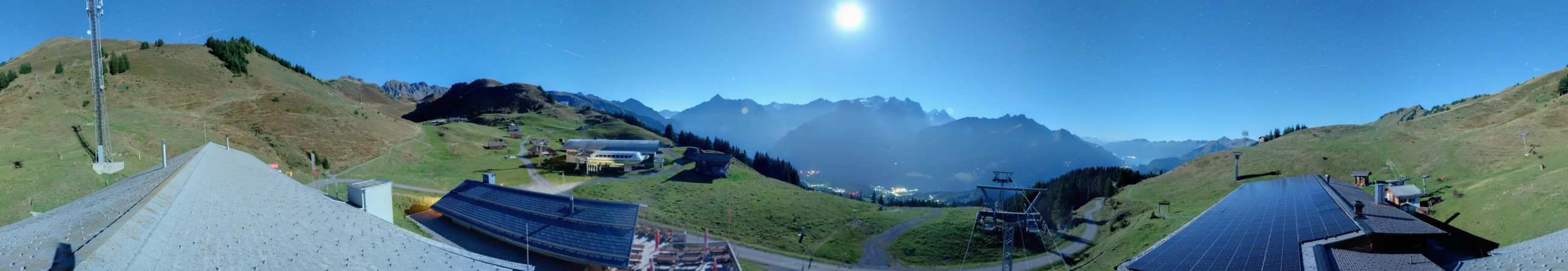 Meiringen Hasliberg Bergbahnen Meiringen Hasliberg - Käserstatt snow cam captured at 22 September 2026 at 11:48 pm GMT+2